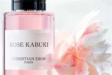 rose kabuki dior price.